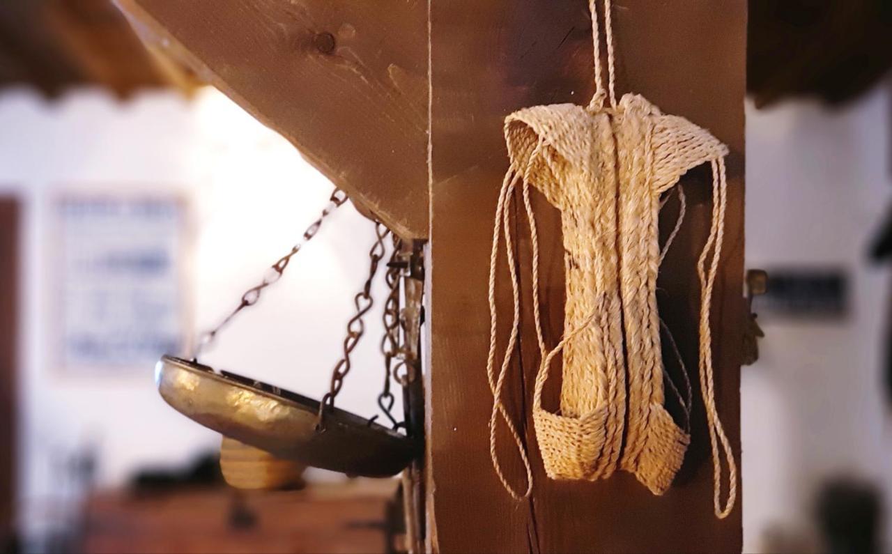 בית הארחה Aragosa 	Casa Corazon De Piedra En El Rio Dulce מראה חיצוני תמונה