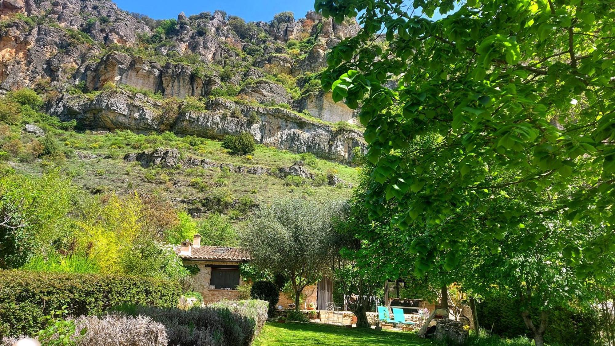 בית הארחה Aragosa 	Casa Corazon De Piedra En El Rio Dulce מראה חיצוני תמונה
