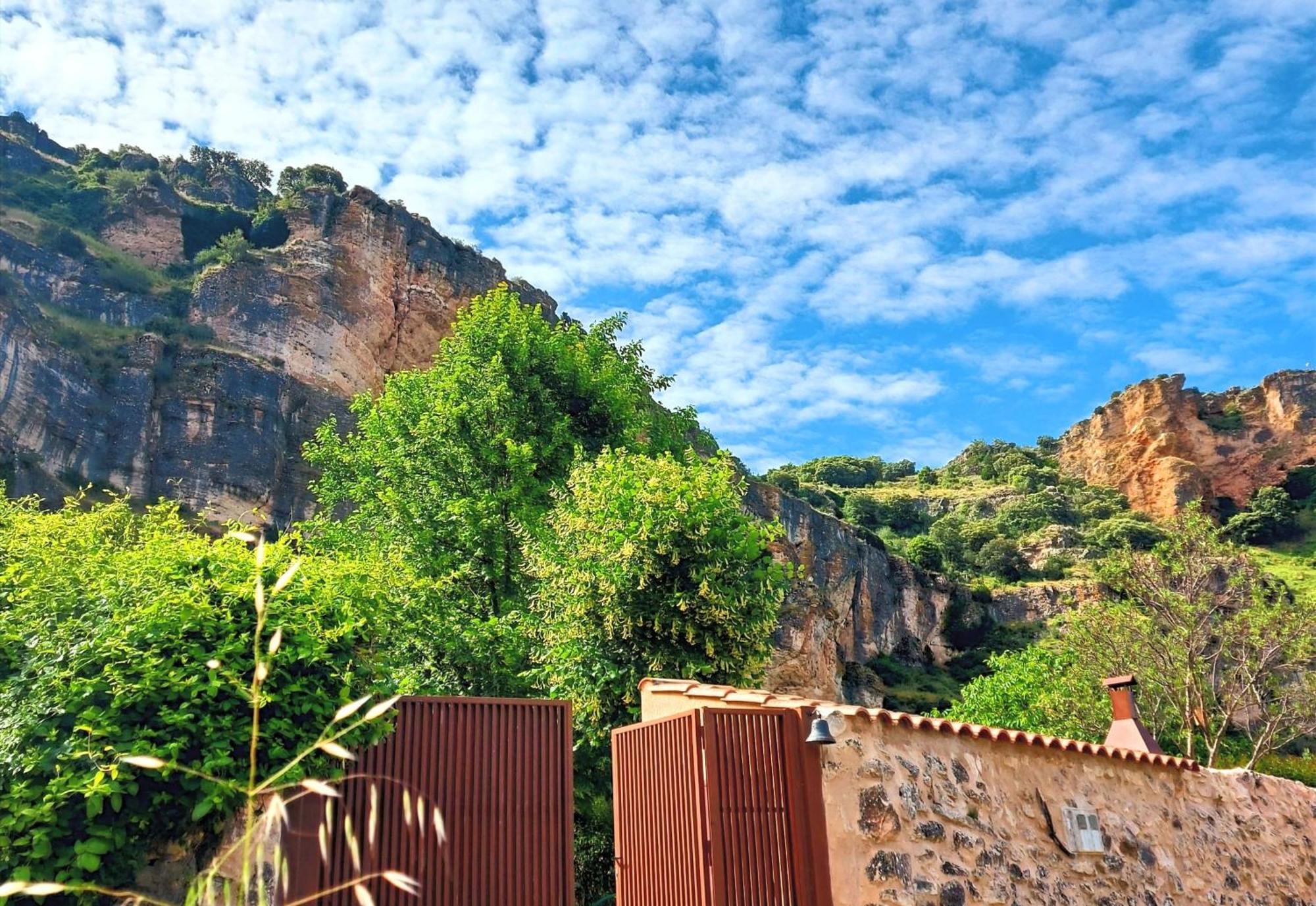 בית הארחה Aragosa 	Casa Corazon De Piedra En El Rio Dulce מראה חיצוני תמונה
