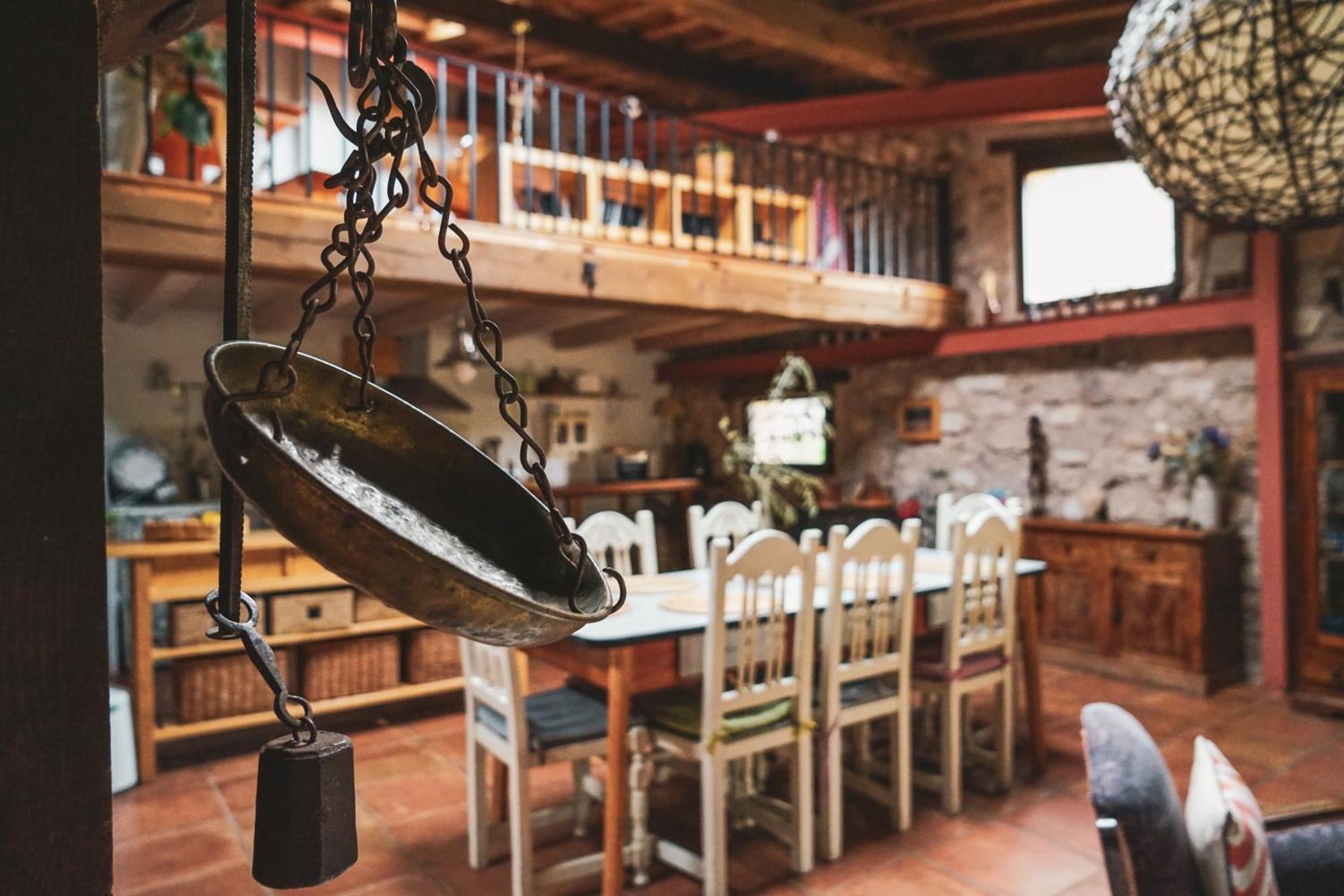 בית הארחה Aragosa 	Casa Corazon De Piedra En El Rio Dulce מראה חיצוני תמונה