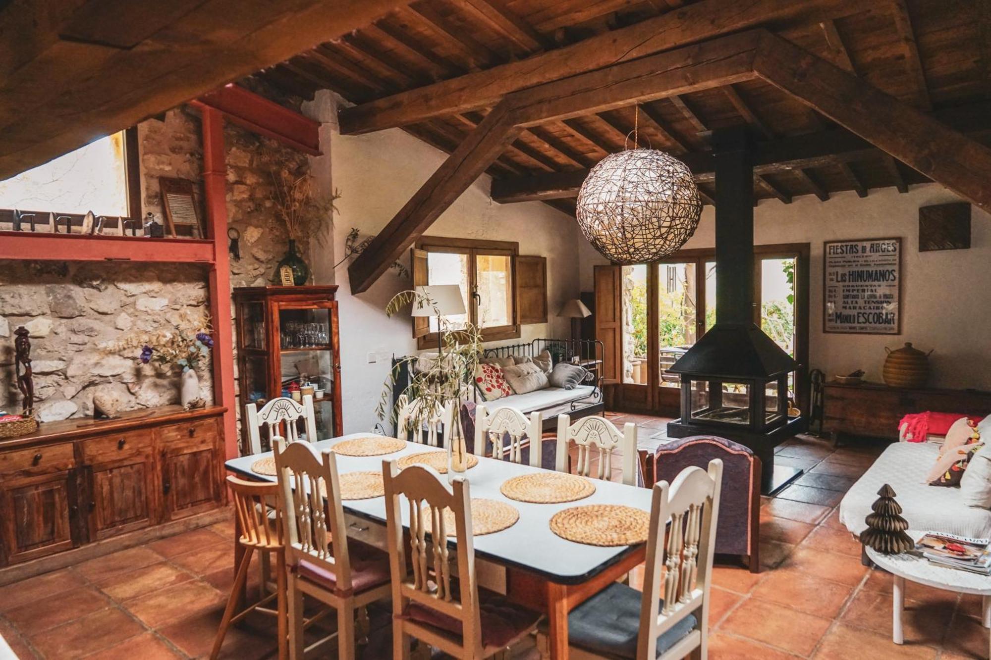 בית הארחה Aragosa 	Casa Corazon De Piedra En El Rio Dulce מראה חיצוני תמונה